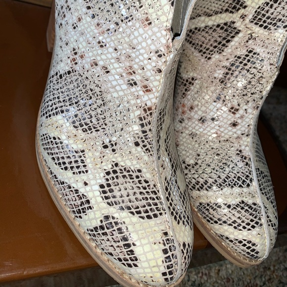 Diba True Snakeskin Booties - Picture 4 of 7